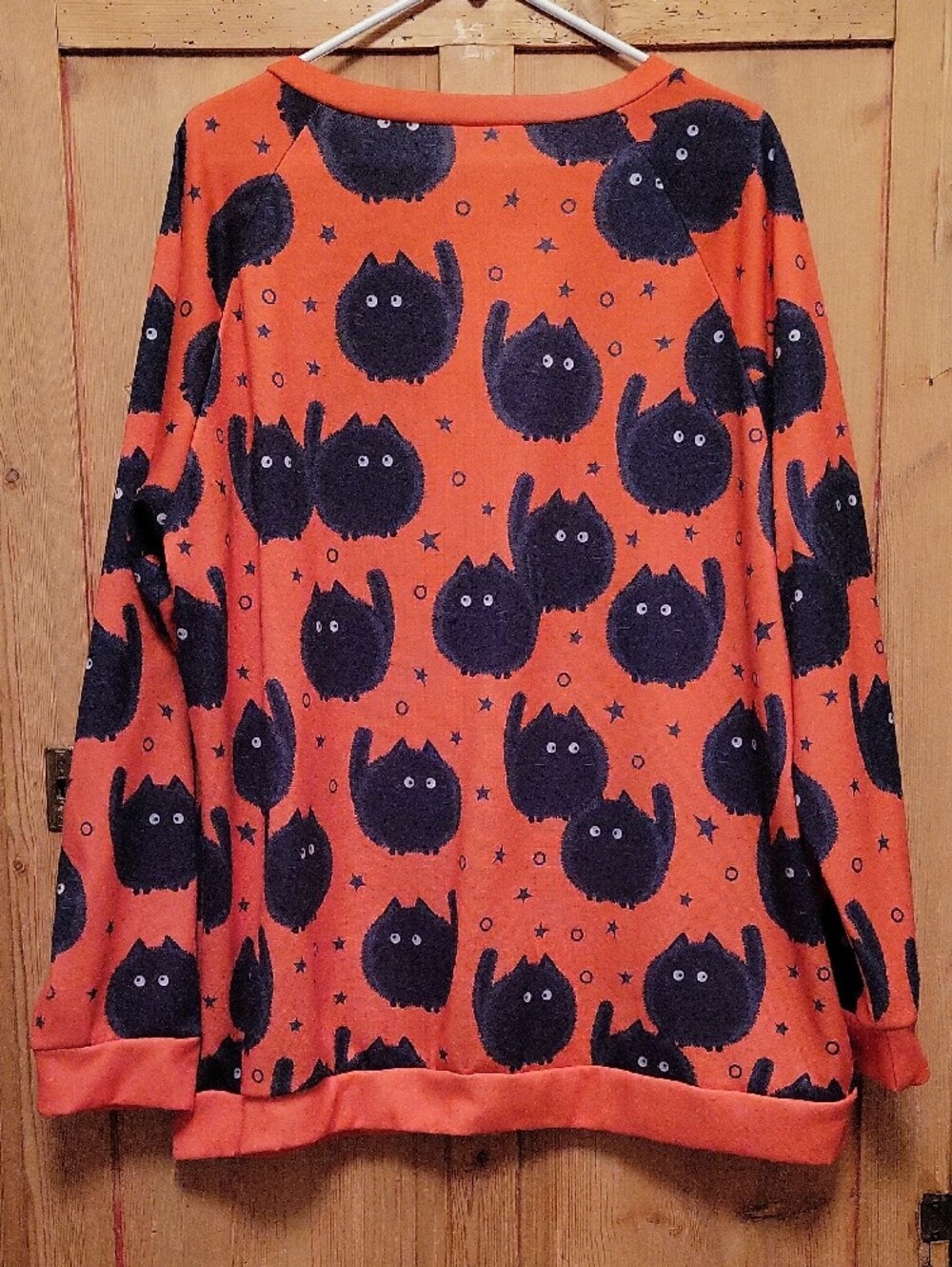 Halloween Women's 3XL Sweatshirt - Polyester/cotton Blend. - Picture 2 of 3